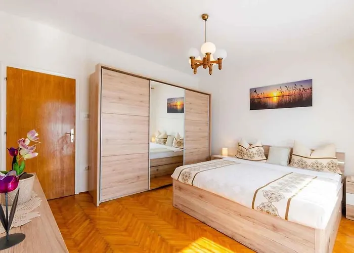 Two-bedroom In Xxxi Crikvenica